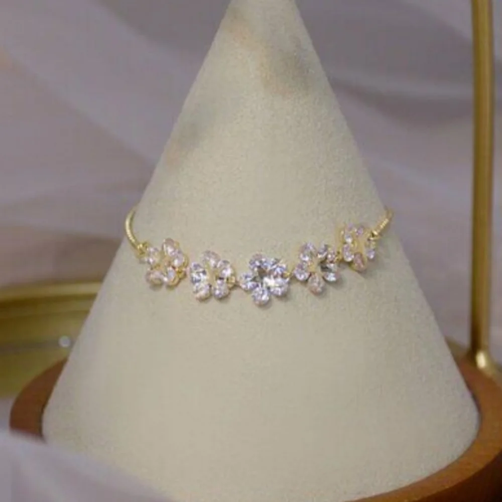 Diamond Flowers 14k Gold Bracelet Adjustable *NWT - Picture 8 of 10